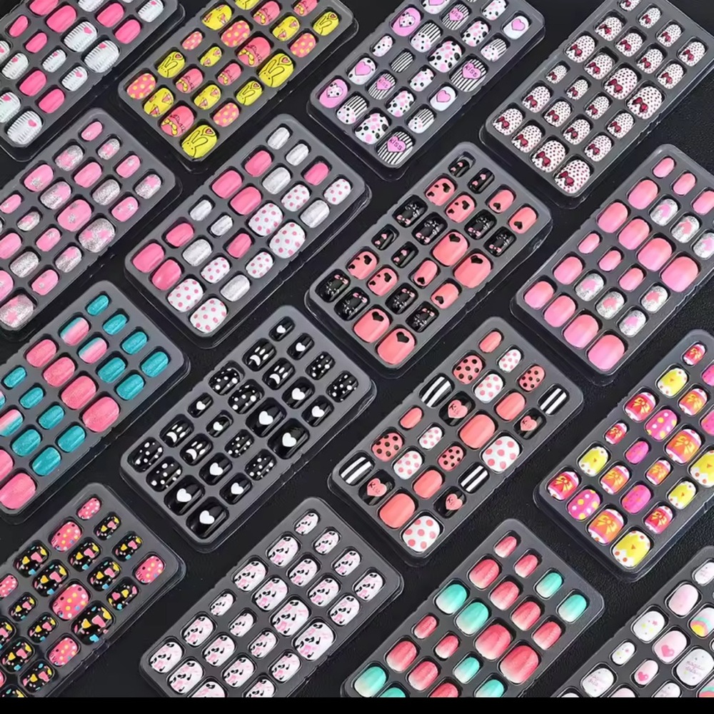 24 Pc Kids Random Press on nails
